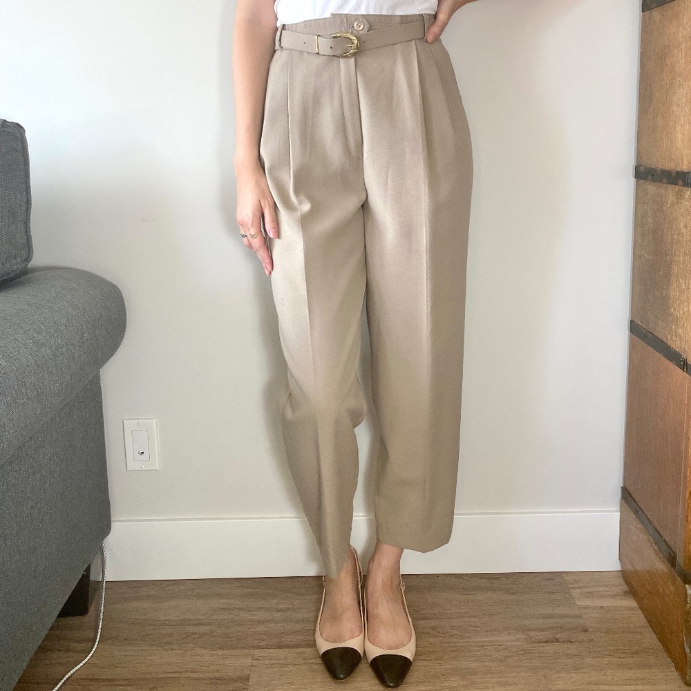 Vintage Camel color High Waisted Trousers with gold belt, size 6